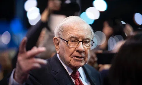 Bí mật tuổi 95: Warren Buffett duy trì lịch làm việc 5 ngày mỗi tuần