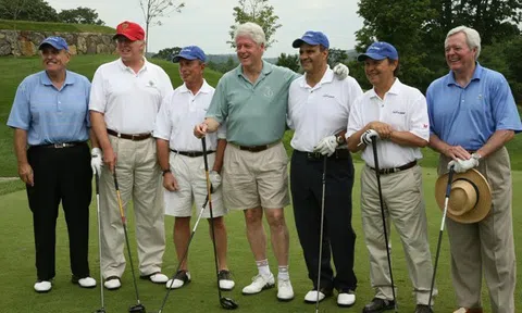 Người giàu mê golf, trượt tuyết không phải để sống ảo: đó là “sân chơi ngầm” quyết định sự nghiệp