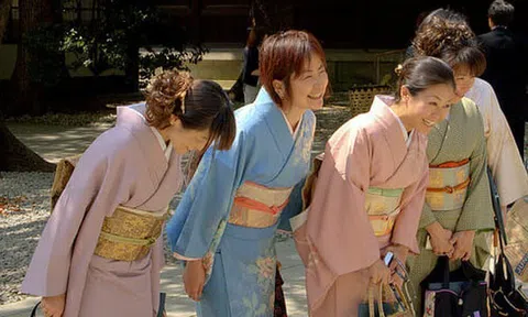 Góc khuất sau vẻ hào nhoáng của giới thượng lưu Nhật Bản