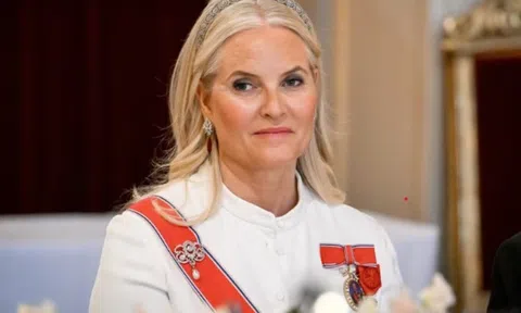 Thái tử phi Na Uy vướng tranh cãi vì mối quan hệ với tỷ phú Epstein