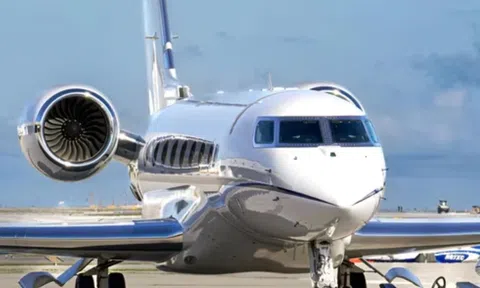 Chuyên cơ kín lịch, giới siêu giàu đỏ mắt tìm đường thoát khỏi Dubai