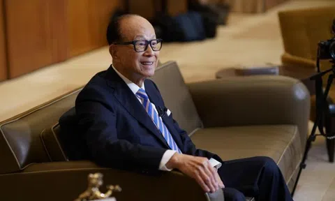 Tỷ phú Lý Gia Thành bán tài sản, tích tiền: Nước cờ phòng thủ của bậc thầy đầu tư