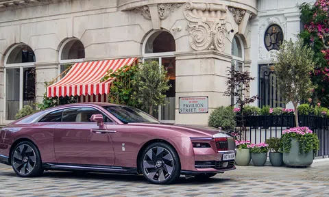 Xu hướng chủ xe Rolls-Royce ngày càng trẻ, đại gia Việt không ngoại lệ khi có người 35 tuổi sở hữu Spectre