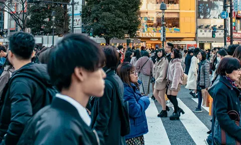 Tầng lớp giàu có 'tàng hình' tại Nhật: Sống khiêm tốn, từ chối khoe khoang, vẫn miệt mài làm việc dù dư giả