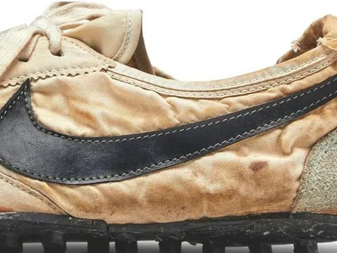 Tỷ phú Miles Nadal chi hơn 10 tỷ đồng mua đôi giày cũ nát của Nike