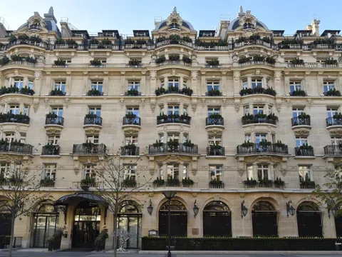Giá phòng các khách sạn hạng sang ở Paris tăng lên đáng kể khi khách du lịch trở lại sau đại dịch
