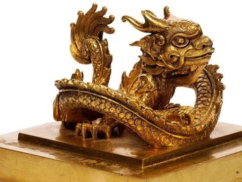 Cổ vật ấn tính bằng vàng của vua Bảo Đại được đấu giá dự kiến 3 triệu Euro: bảo vật quan trọng của lịch sử Việt Nam sẽ rơi vào tay ai?