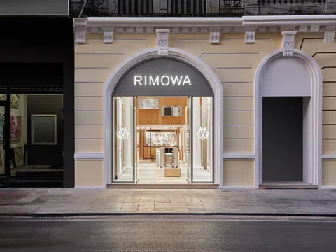 Khu phố hàng hiệu Tràng Tiền chào đón cửa hàng mới nhất của Rimowa