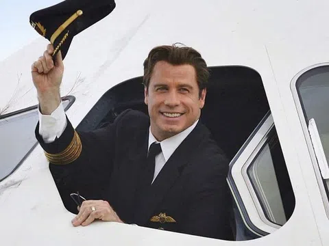 Thú chơi xa xỉ của “già gân” John Travolta: Bộ sưu tập 7 chuyên cơ đắt đỏ, hai đường băng riêng và nhà kho chứa máy bay