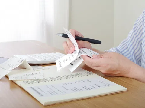 Tiêu tiền như người giàu: 6 quy tắc giúp bạn càng tiêu càng giàu.