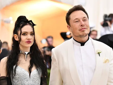 Bạn gái cũ của Elon Musk gây tranh cãi với tác phẩm AI: Nghệ thuật hay sự xâm lấn