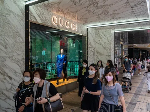 Làn sóng đóng cửa: Gucci, Prada và hàng loạt thương hiệu xa xỉ rời bỏ Trung Quốc