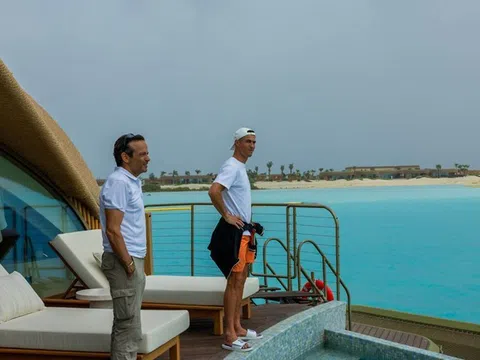 Quà Giáng sinh xa xỉ của tỷ phú Ronaldo: Chi tiền mua hai biệt thự trên đảo riêng trị giá gần 250 tỷ đồng