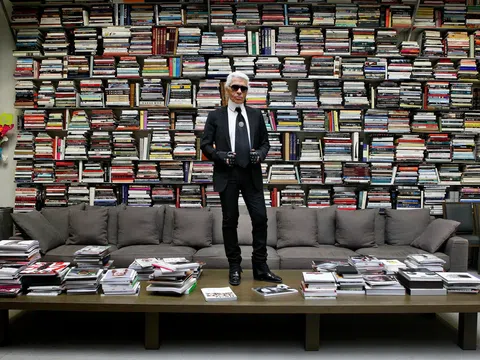 Ông vua Chanel Karl Lagerfeld: "Tôi là một nạn nhân hạnh phúc của sách"