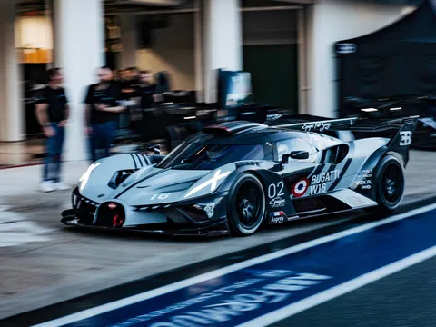 Trải nghiệm cầm lái Bugatti Bolide trên đường đua thực tế: Chủ xe thử sức tại trường đua Miami International Autodrome