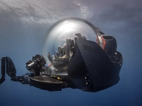 Xuất hiện chiếc tàu ngầm trong suốt như con sứa, hứa hẹn là món đồ chơi du thuyền yêu thích của giới nhà giàu