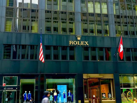 Rolex chính thức rút khỏi con phố đắt đỏ nhất thế giới