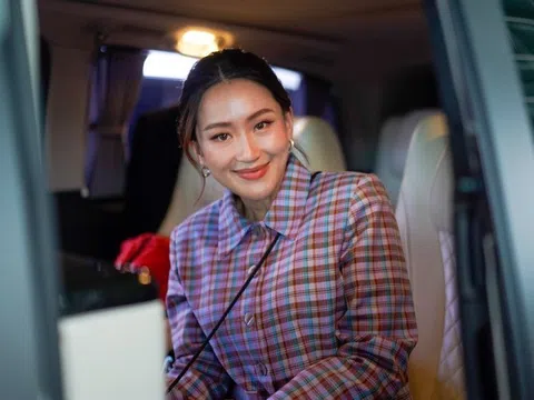 Tủ đồ hàng hiệu xa xỉ của nữ Thủ tướng trẻ nhất Thái Lan khiến ai cũng phải trầm trồ