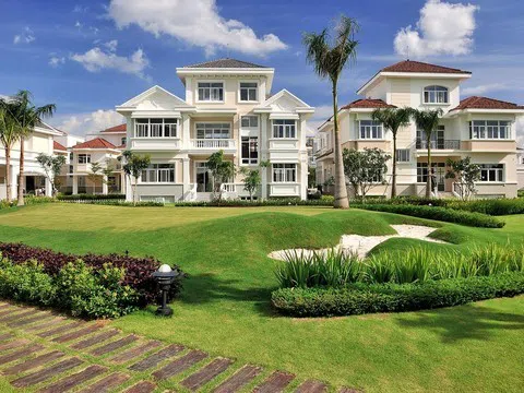 Choáng ngợp với khu biệt thự của đại gia Quận 7, gần nửa tỷ một mét vuông nhưng không căn nào có cổng