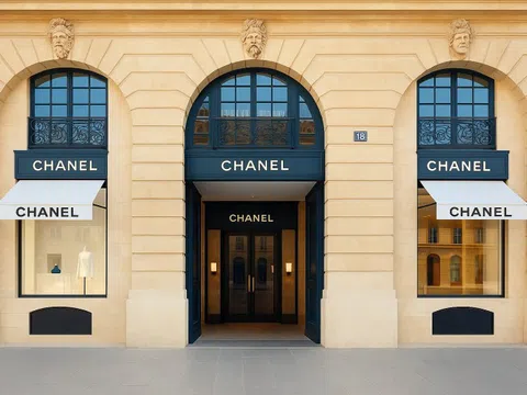 Bán túi xa xỉ chỉ là bề nổi, Chanel âm thầm "nuốt" đất vàng khắp thế giới suốt 1 thập kỷ