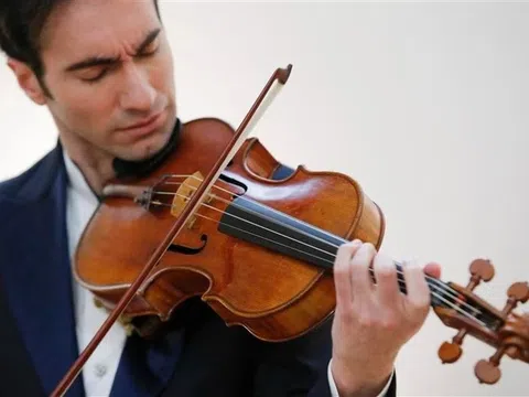 Cây violin hơn 300 năm tuổi được định giá 45 triệu USD khiến giới sưu tầm sửng sốt