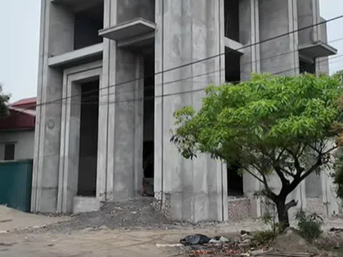 Biệt thự 5 tỷ ở Ninh Bình xây mãi không xong phần thô, khiến chủ nhà và kiến trúc sư nổi tiếng tranh cãi suốt hai năm