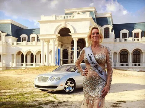 Bên trong biệt thự lớn nhất nước Mỹ của "Nữ hoàng Versailles": Garage chứa 35 ô tô, phòng khiêu vũ dát vàng