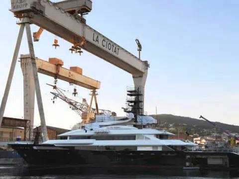 Cách người giàu tiêu tiền: Ông chủ Meta chi gần 7 tỷ đồng cho một lần đổ xăng siêu du thuyền