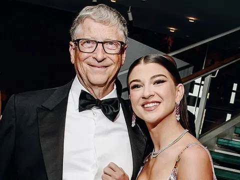 Không tiền tỷ, chỉ có lời khuyên: Cách Bill Gates đứng sau sự nghiệp khởi đầu của con gái Phoebe