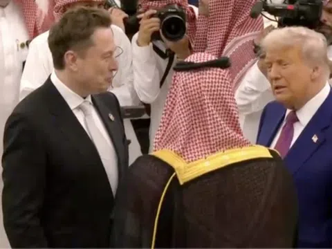 Bữa tiệc quyền lực ở Arab Saudi: Elon Musk dự yến tiệc cùng Trump, thỏa thuận khủng 100 tỷ USD hé lộ