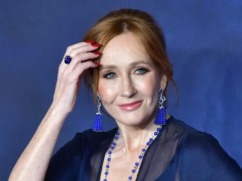 Bất chấp sóng gió, tác giả "Harry Potter" JK Rowling chính thức tái gia nhập câu lạc bộ tỷ phú