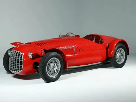 Siêu xe Ferrari 77 năm tuổi chốt giá kỷ lục 220 tỷ đồng, trở thành một trong những chiếc xe đắt nhất lịch sử đấu giá