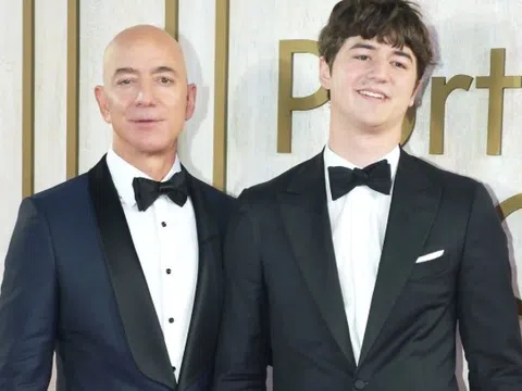 Cách nuôi con kín tiếng lạ thường của tỷ phú Jeff Bezos