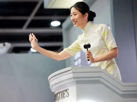 Christie’s nữ hoàng đấu giá đứng sau những phiên nghệ thuật triệu đô