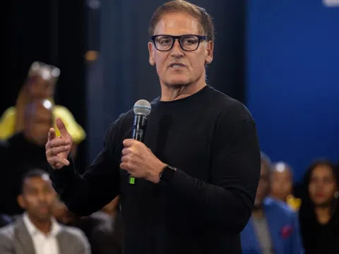 Chỉ 8 từ, Tỷ phú Mark Cuban khiến cả ngành AI đứng ngồi không yên