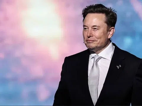 Bóc trần lối sống giản dị gây sốc của tỷ phú Elon Musk qua lời kể của bạn gái cũ