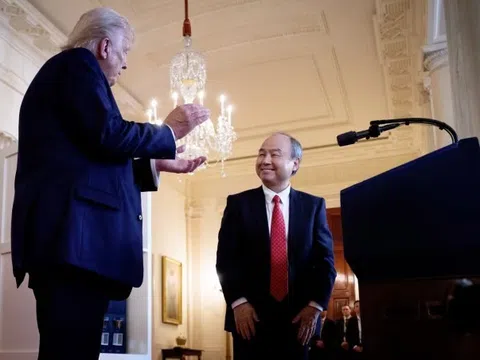 Cách tỷ phú Masayoshi Son chinh phục Donald Trump ngay từ lần gặp đầu tiên