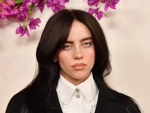 Billie Eilish lên tiếng: Giới tỷ phú nên quyên góp nhiều hơn, đừng chỉ để tiền ngủ trong tài khoản