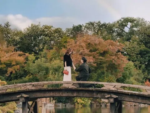 Gia thế Rich kid Sài Gòn được cầu hôn ở Kyoto: Cầu vồng xuất hiện, mạng xã hội ‘dậy sóng’”