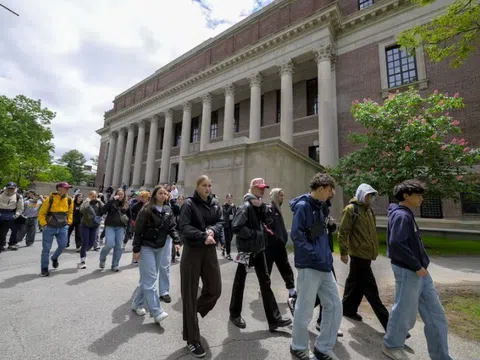 Khi tiền tỷ quyết định giáo dục: Tỷ phú làm rung chuyển các đại học hàng đầu Mỹ