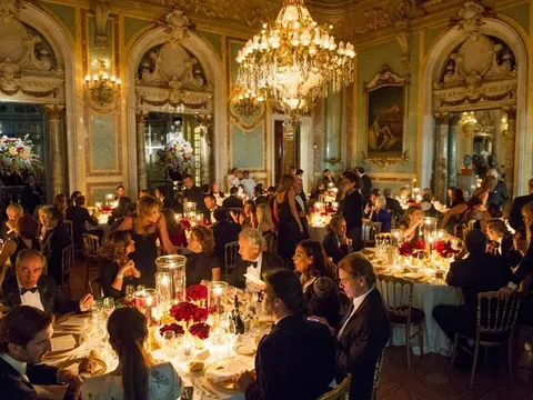 Ăn cơm cũng là nghệ thuật: Bật mí cách người giàu tận hưởng bữa ăn sang chảnh