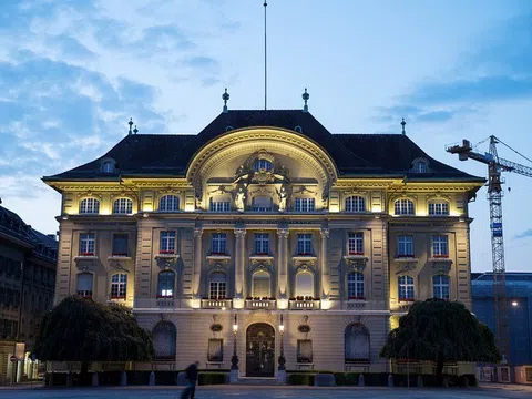 Giới siêu giàu châu Á đổ xô sang Thụy Sĩ gửi tài sản