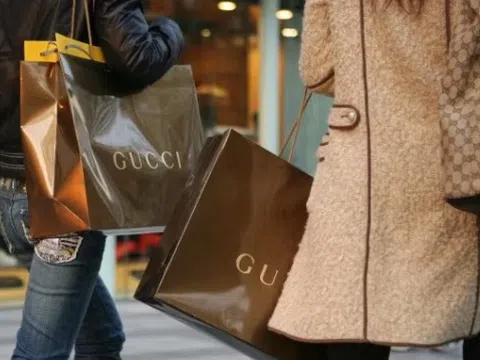 Người giàu Trung Quốc âm thầm đổi gu tiêu tiền, rời xa xa xỉ phô trương sang kín tiếng