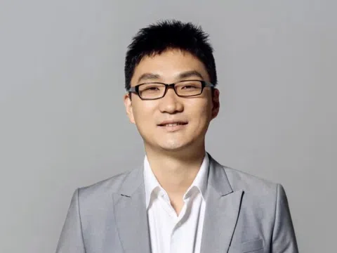 Bỏ “ngai vàng” tỷ phú ở tuổi 41, hiến tặng khối tài sản khổng lồ rồi rút lui