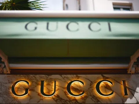 Không chỉ dầu mỏ: Gucci, Versace đồng loạt đóng cửa giữa căng thẳng Trung Đông