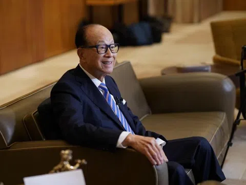 Tỷ phú Lý Gia Thành bán tài sản, tích tiền: Nước cờ phòng thủ của bậc thầy đầu tư