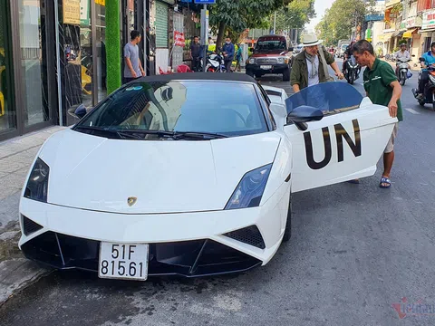 Siêu xe Lamborghini Gallardo mui trần của ông Đặng Lê Nguyên Vũ tái xuất