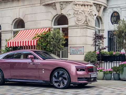 Xu hướng chủ xe Rolls-Royce ngày càng trẻ, đại gia Việt không ngoại lệ khi có người 35 tuổi sở hữu Spectre