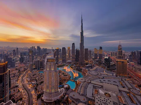 Phía sau hình ảnh giàu có xa hoa, Dubai che giấu cuộc sống khốn khó của hàng nghìn công nhân nước ngoài