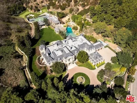 Biệt thự 1.600 tỷ đồng của Paris Hilton: Cuộc sống xa hoa đậm chất “bà hoàng